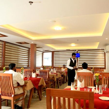 Hotel Victoria International Kattappana Exterior photo