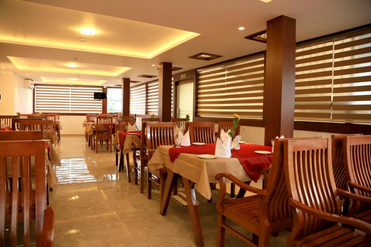 Hotel Victoria International Kattappana Exterior photo